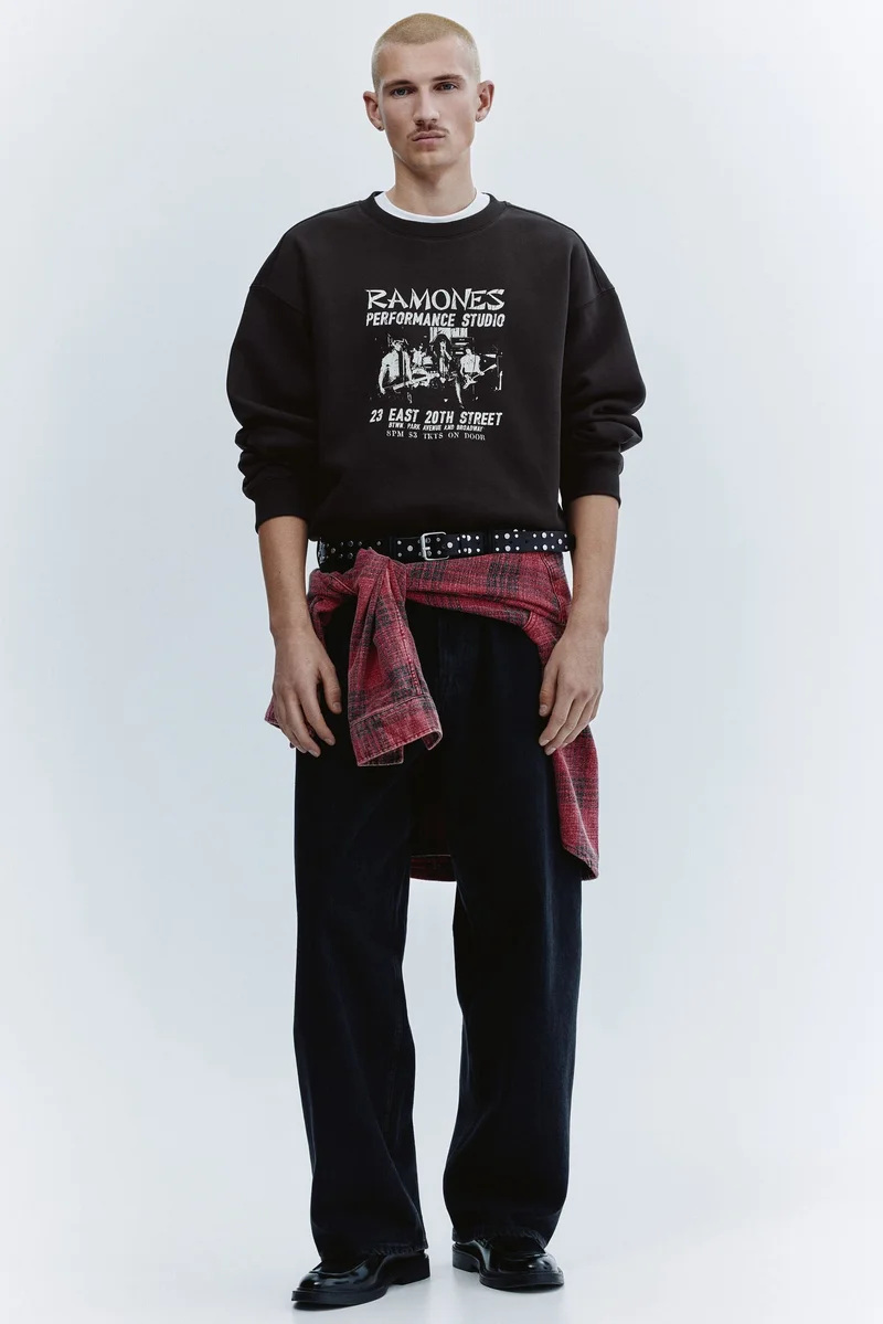 اتش اند ام بلوزة من القطن السميك بقصة مريحة